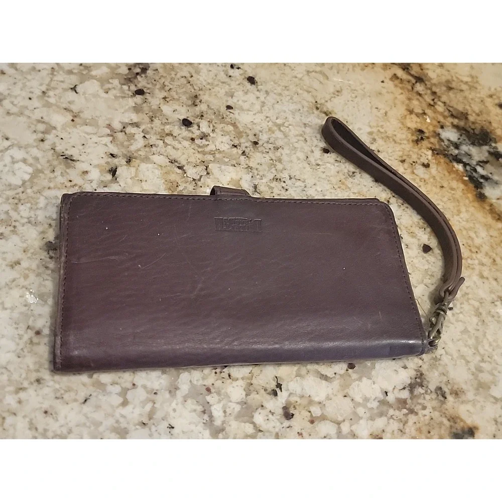 Duluth Trading Brown Lifetime Leather Wallet Wristlet Clutch Women's.  EUC